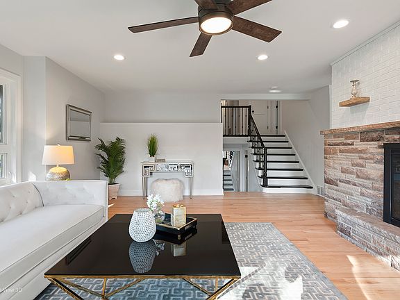 5th image of 7904 Redondo Ln