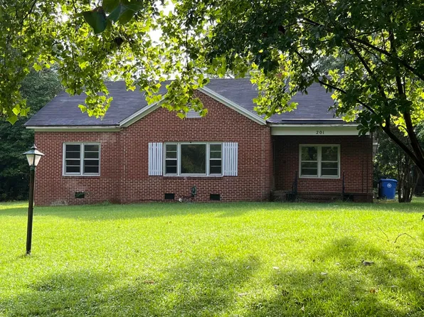 201 Watson Lane, Elm City, NC 27822