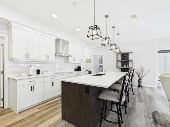 19489 E Main St SE #1108, Calgary, AB T3M 3J3
