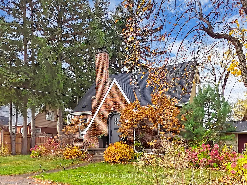 705 N Cedar Ave