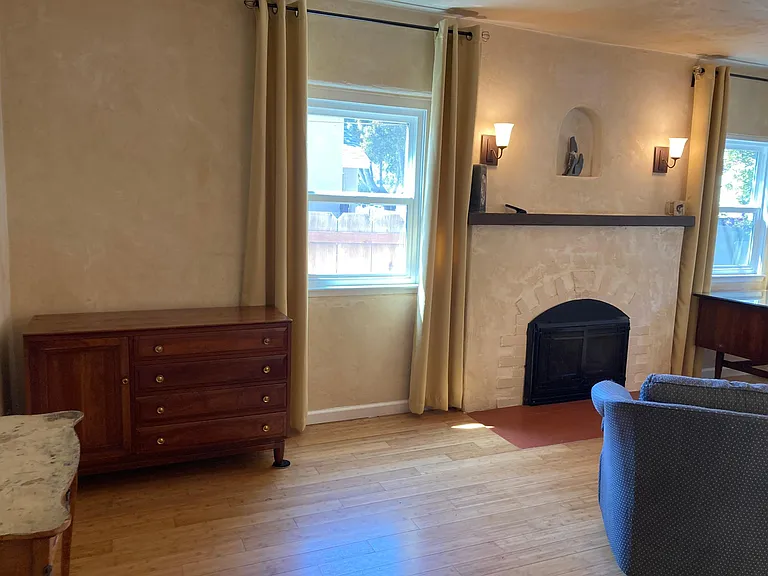 978 Harcourt Ave — Photo 11