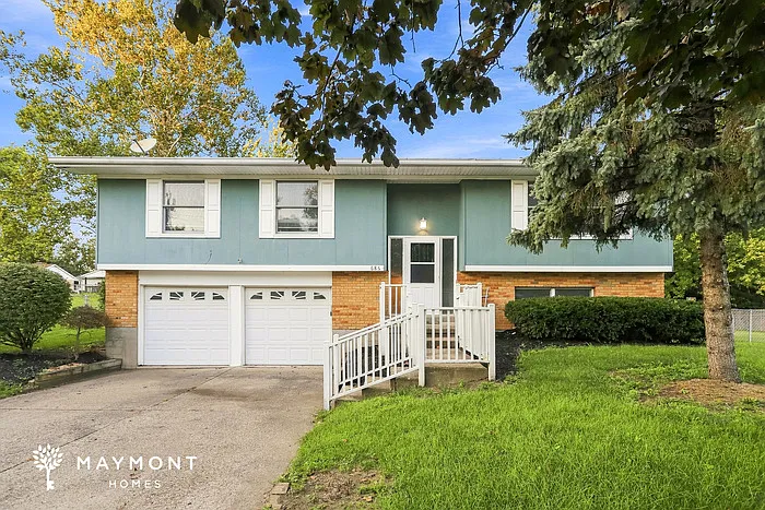 3 bed, 2.5 bath, 1842 sqft, $2,345 — Photo 1