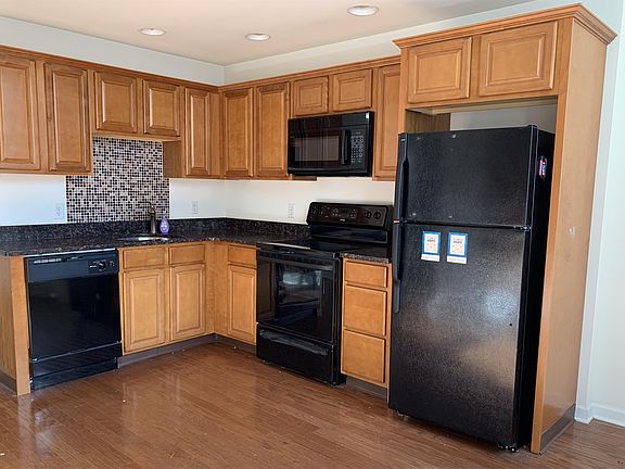 2nd image of 524 Broadway #304