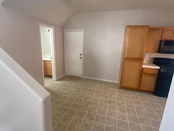 4th image of 9928 La Paca Ave
