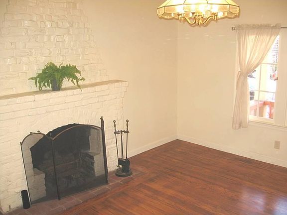 Dining room with fireplace