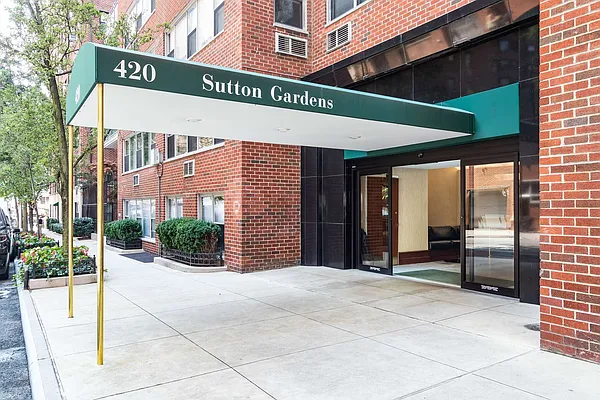 Sold by Brown Harris Stevens | media 20