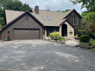 11 Crescence Dr, Geneva, NY 14456