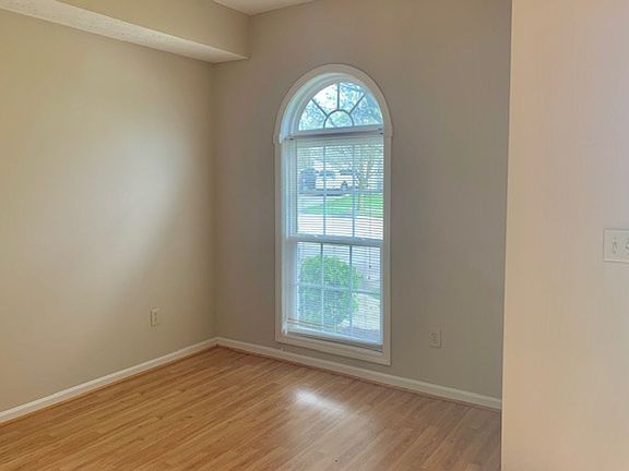 5th image of 2321 Lilac Park
