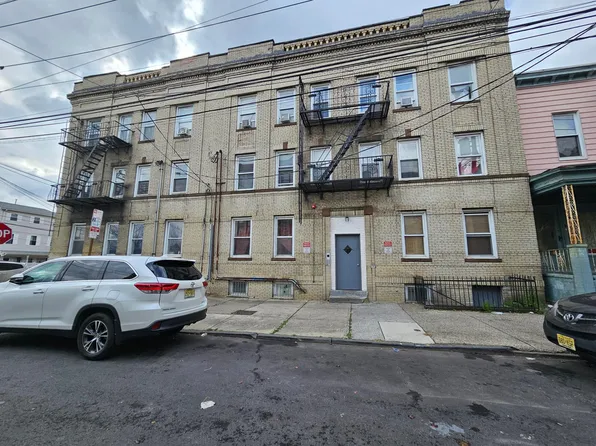 9 Vroom St APT 3B, Jersey City, NJ 07306