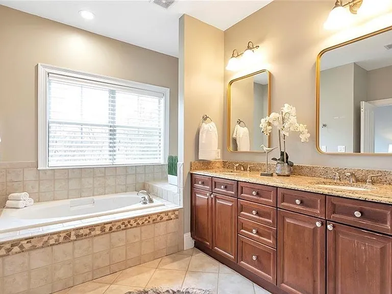 5408 Glenridge Cv — Photo 10