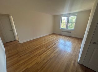 143-29 Barclay Ave #5C, Flushing, NY 11355