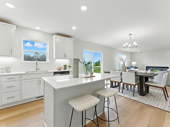 4th image of 739 Prospect Pointe Rd