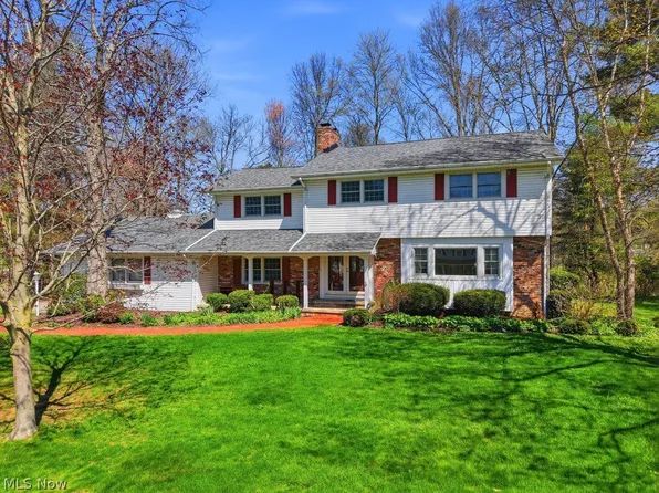 171 Hiram College Dr, Northfield, OH 44067