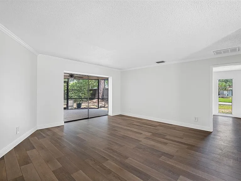 3601 Fairway Forest Cir — Photo 7