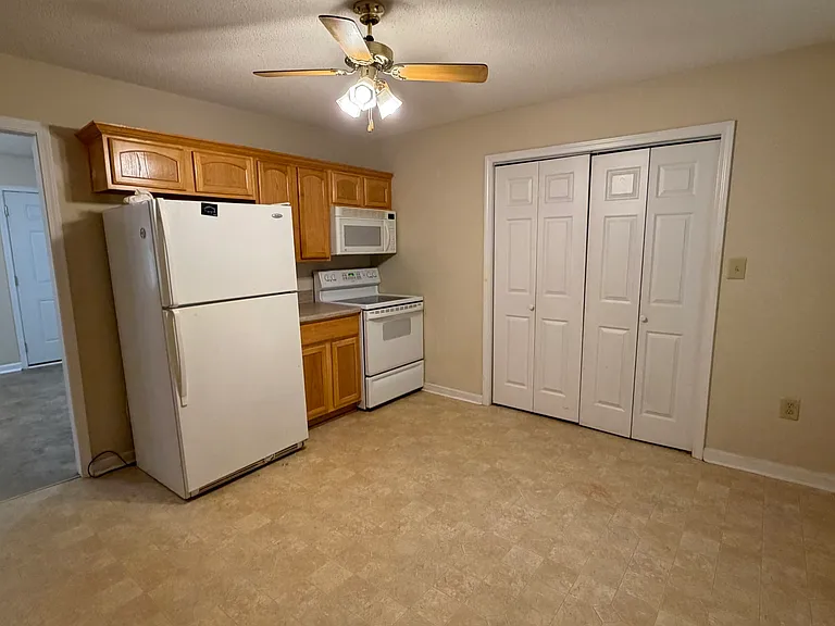 1207 Edna Pl — Photo 5
