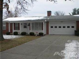 3917 High Aire Dr, Saint Louis, MO 63125