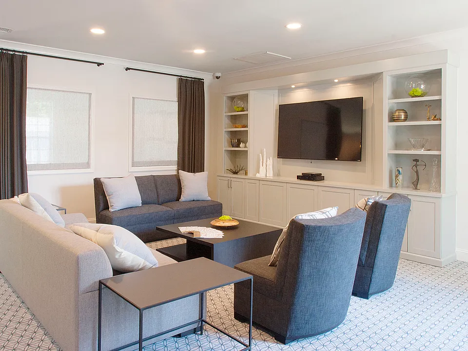 Carriage Pointe at Aquia Living Room 4