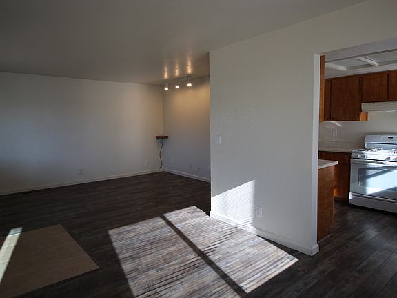 Living room & Dinning area