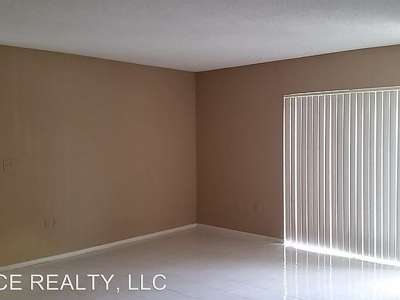 4th image of 5923 Village Cir #5923