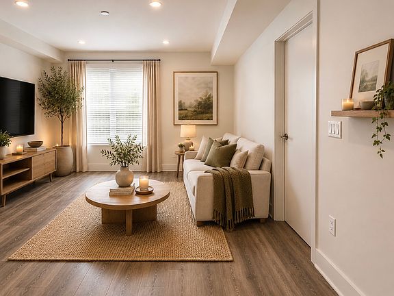 5th image of 1127 S Spaulding Ave #203
