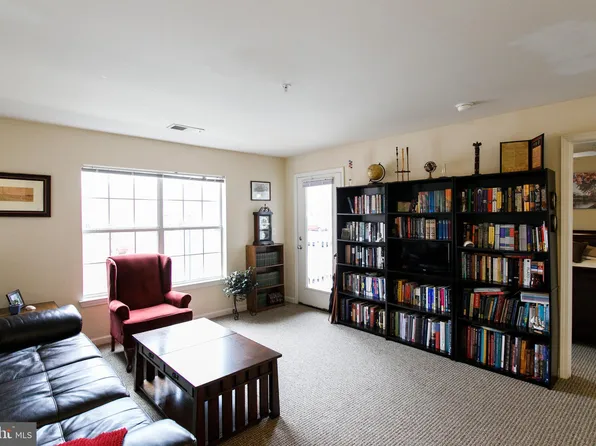 135 Yellowstone Dr APT 103, Charlottesville, VA 22903