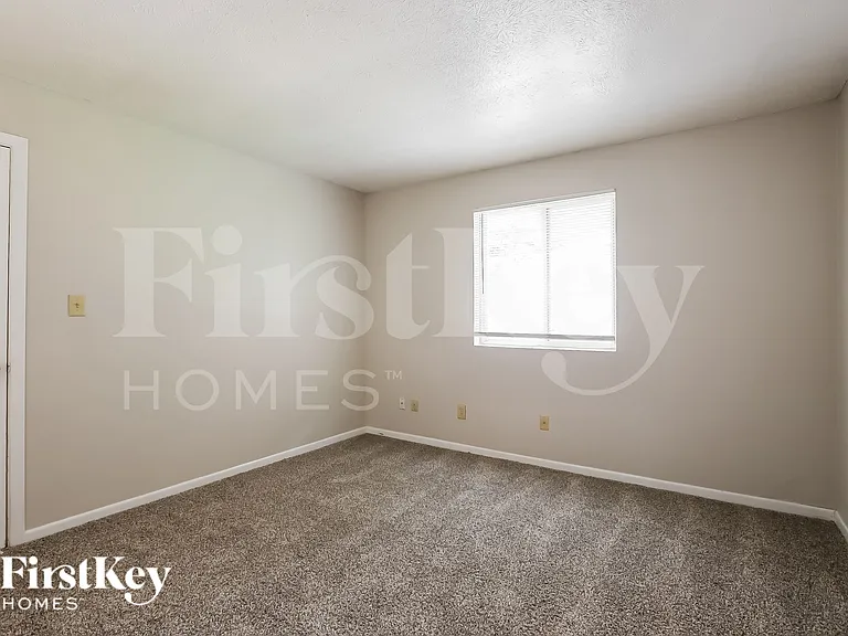 5607 Northport Dr — Photo 8