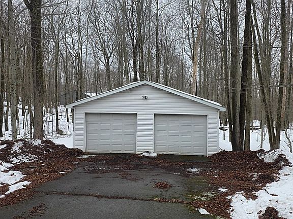 2nd image of 80 Woodland Dr