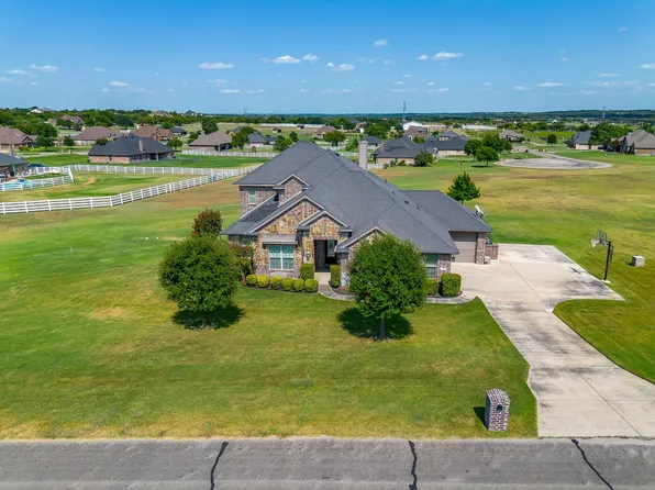 105 Legacy Downs Dr, Fort Worth, TX 76126