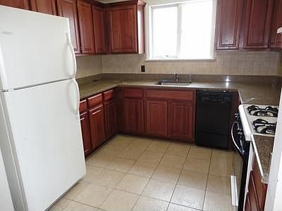 1st image of 586 President St APT 3D