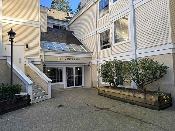 3rd image of 6860 Rumble St #108