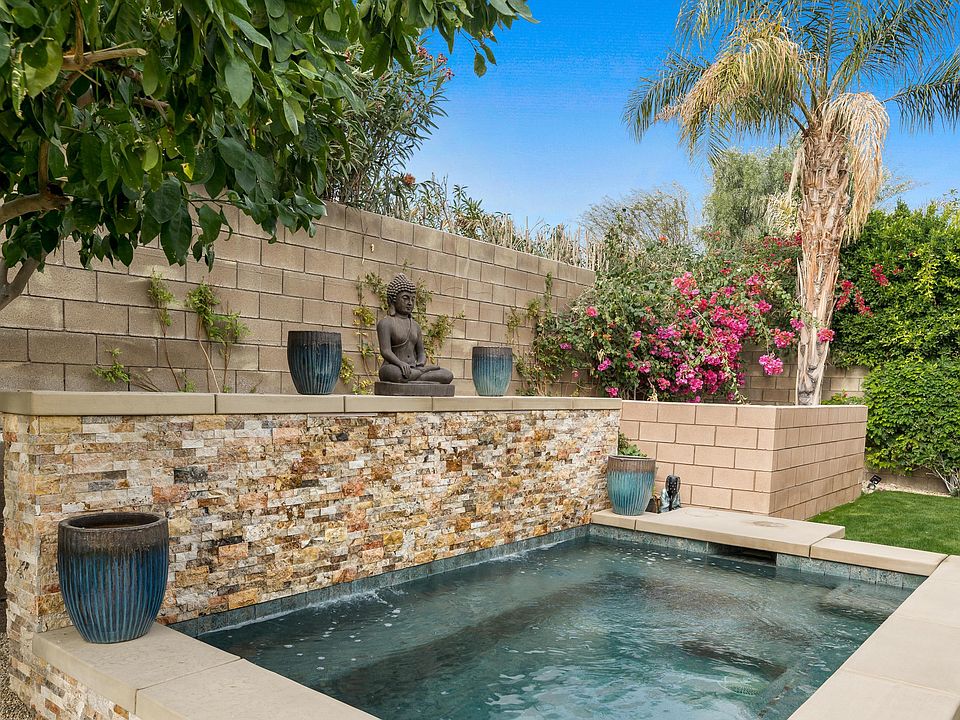 1st image of 60335 Desert Rose Dr