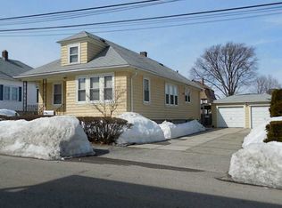 27 Hillcrest Ave, Pawtucket, RI 02860