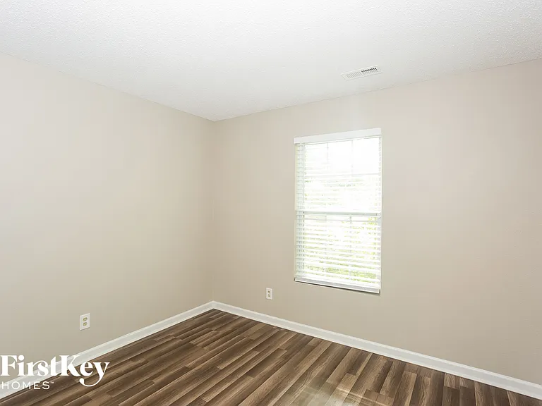 7120 Sycamore Grove Ct — Photo 10