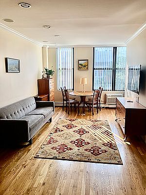 3rd image of 120 Manhattan Ave APT 4B