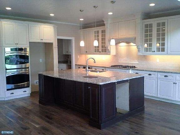 4th image of 430 Ravenscliff Dr
