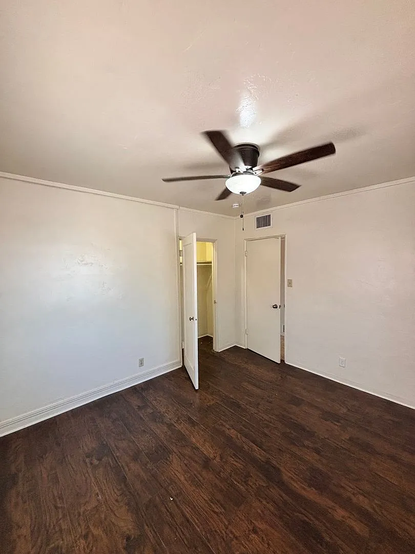 4132 E. Kings Rd — Photo 4