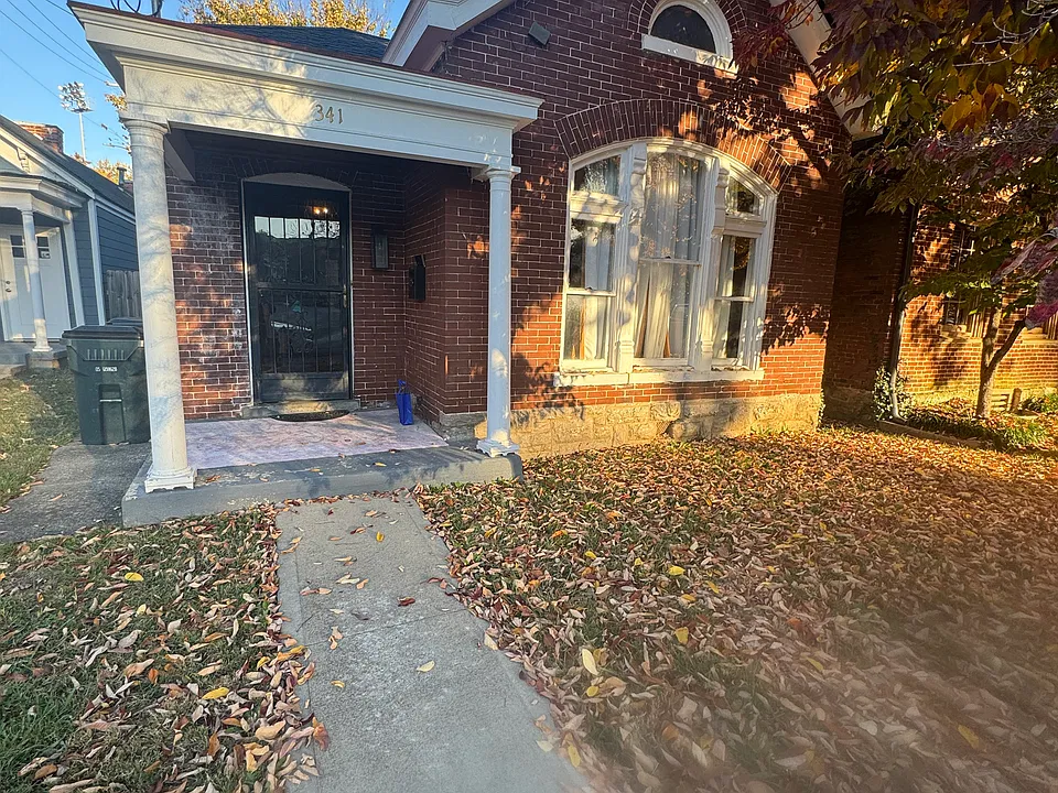 341 N Limestone