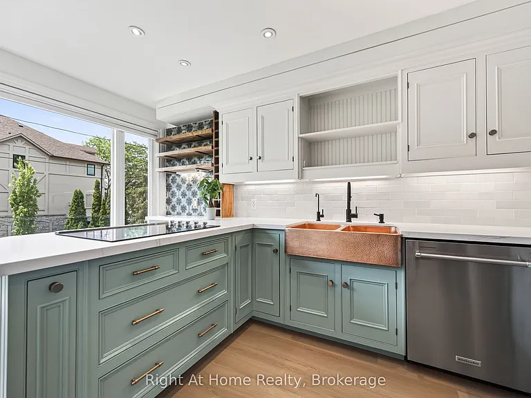 109 Brant St — Photo 25