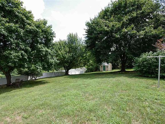 4th image of 8051 Evelyn St