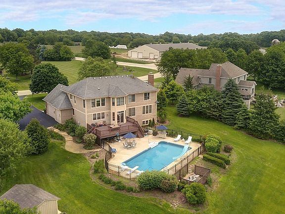 2nd image of 6N566 Willowbrook Dr