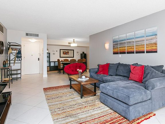 2nd image of 1111 Crandon Blvd APT A205
