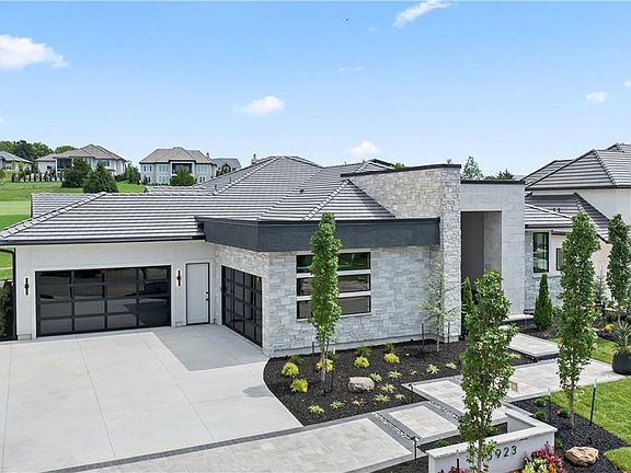 2nd image of 15923 Glenfinnan Way