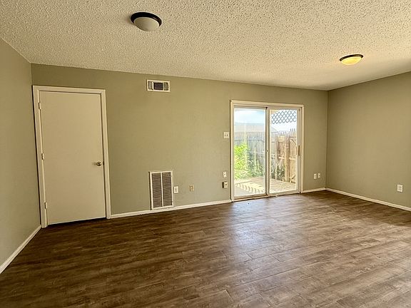 3rd image of 1505 Bradley St #D