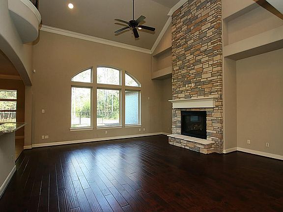 breakfast bar overlooks family room!