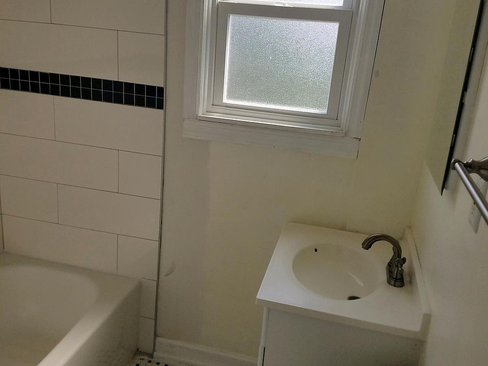 2nd image of 77 Beers St #B