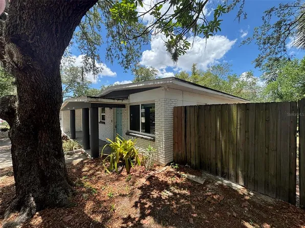 2908 E Howell St, Tampa, FL 33610