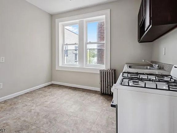 3rd image of 839 S 19th St #11A