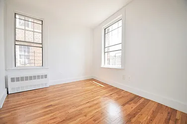 Rented by CITY SKYLINE REALTY INC