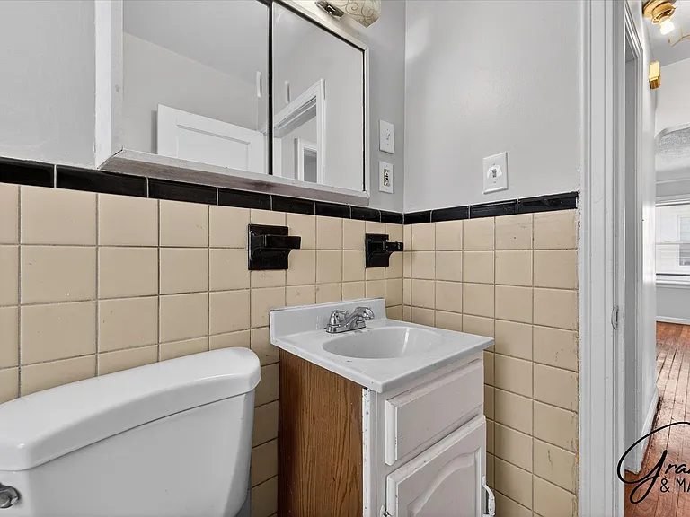 7466 W Pkwy — Photo 13