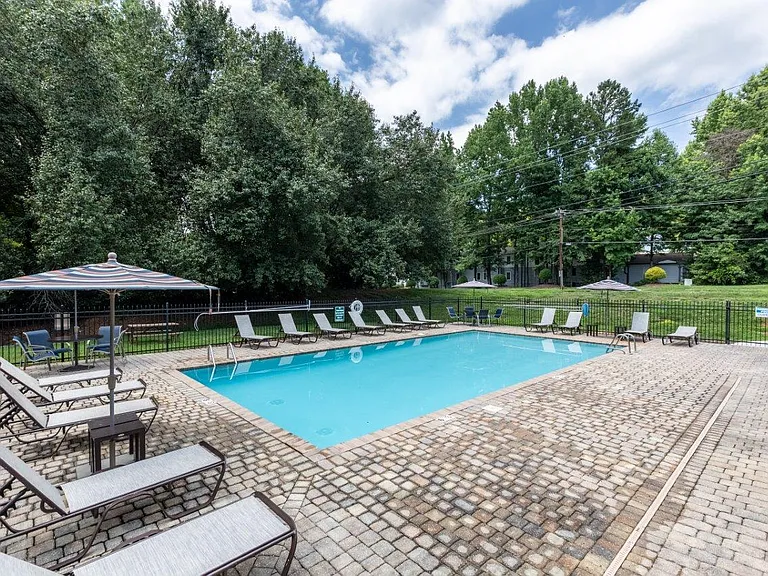 Waters Edge Apartment Homes (NC) — Photo 15